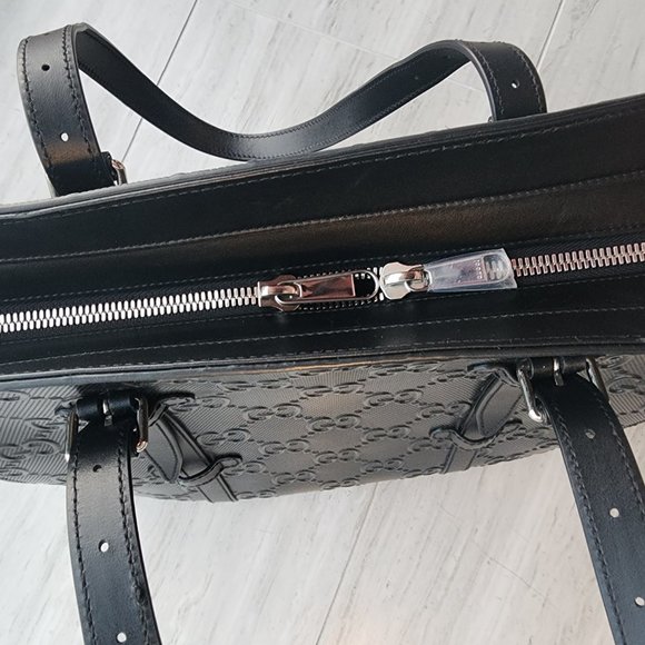 Calfskin GG Embossed Tote Bag Black - Picture 9 of 13